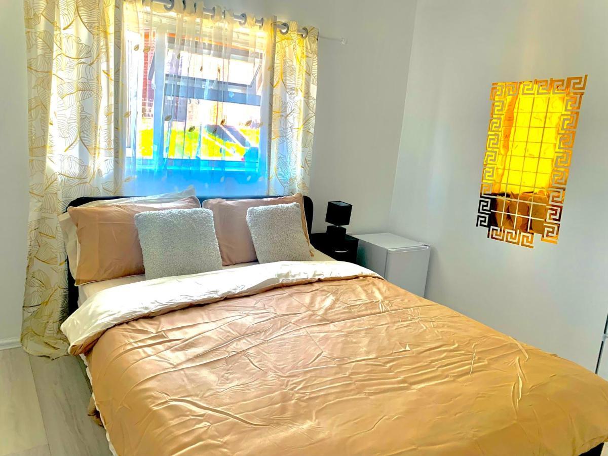 Double Room Bentilee Bucknall  Eksteriør billede